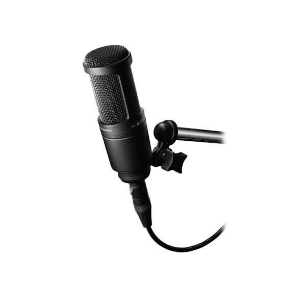 Microfone Audio-Technica AT2020 Condensador em foto de divulgacao, angulo 2