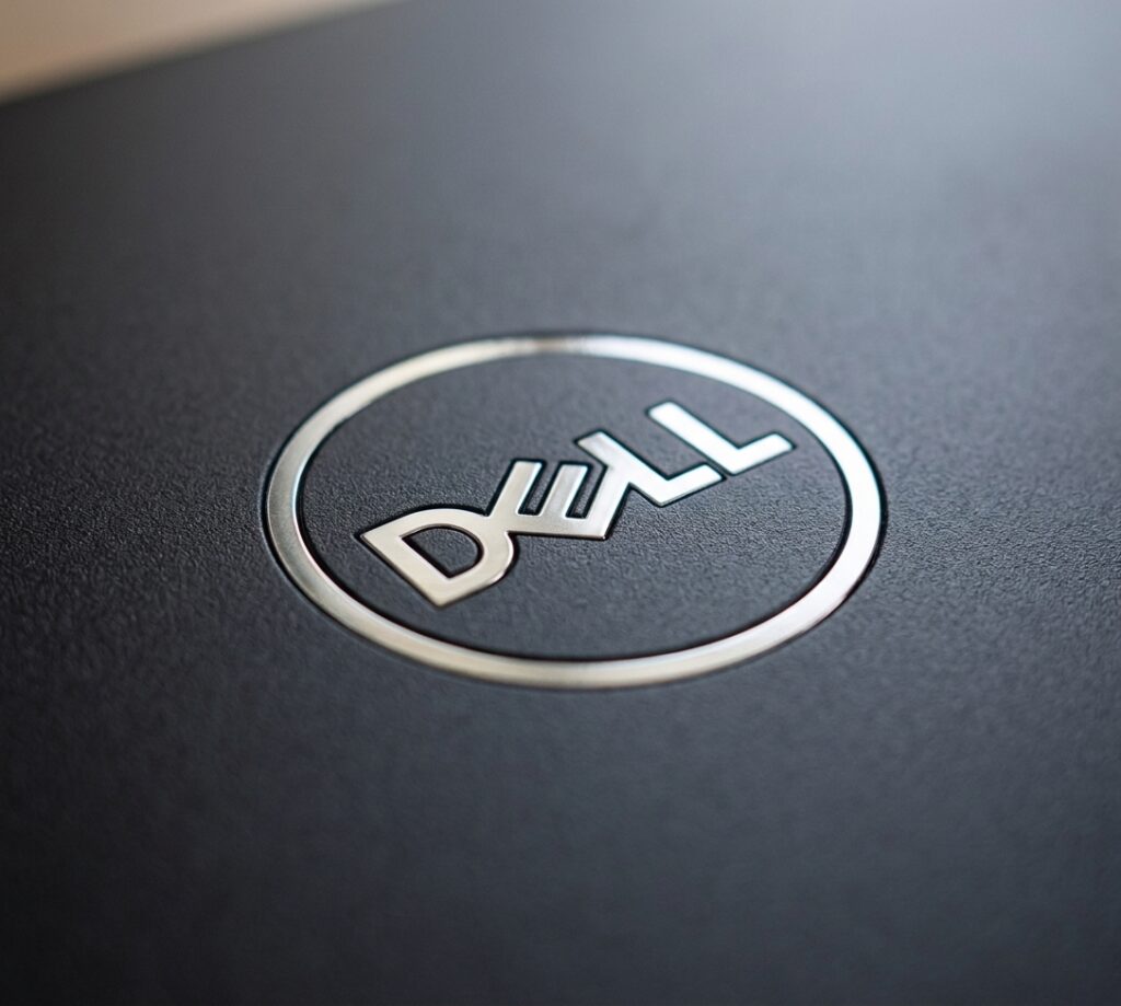 Notebook Dell Inspiron 15 I15-I1300-A30P Intel Core i5 8GB RAM 512GB SSD 15.6" Full HD Windows 11 - cena detalhe gerada por IA a partir da foto oficial